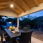 Villa Paradise Prgomet