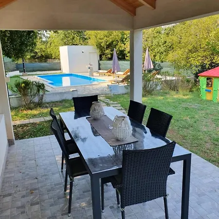 Villa Paradise Prgomet